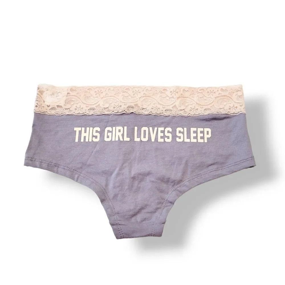 NEW Vintage Y2K True Lace Graphic This Girl Loves To Sleep Boyfriend Hipster